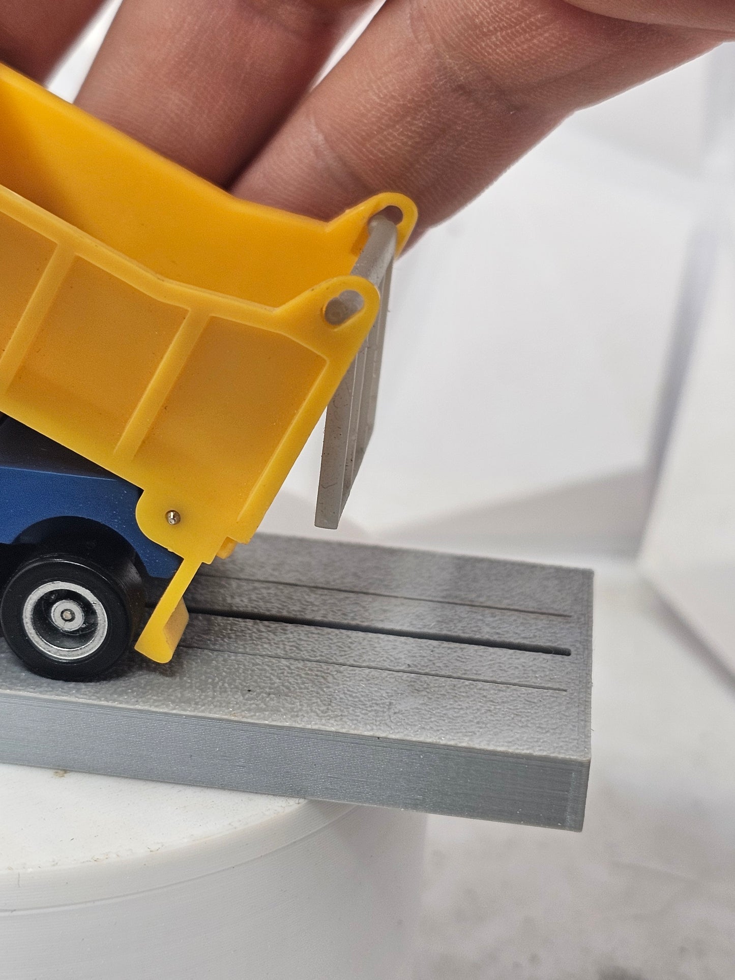 US-1 TRUCKING DUMP TRUCK REAR GATE