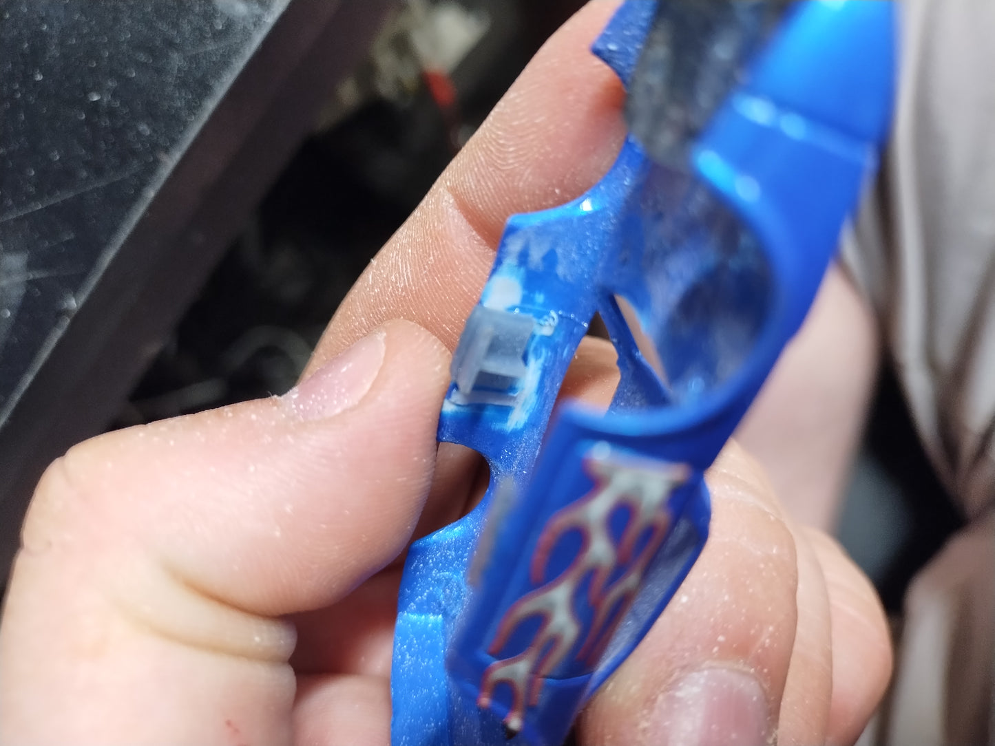 Tyco narrow chassis body tabs