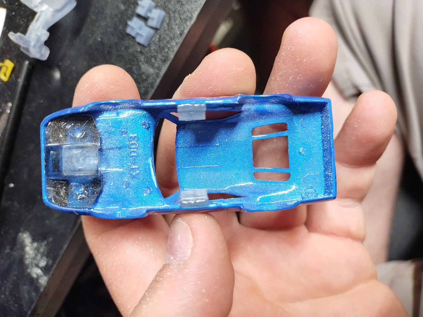 Tyco narrow chassis body tabs