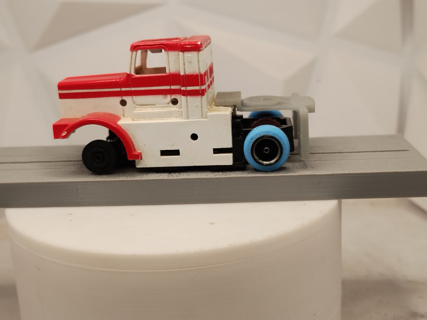 US-1 TRUCKING TYCO PETERBILT REPRODUCTION FIFTH WHEEL.