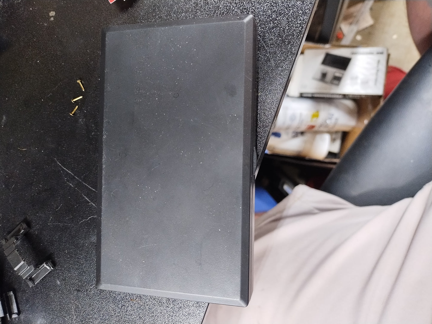 Magnet down force scale.