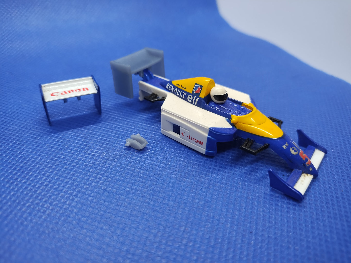 Tyco Elf Renault Indy Reproduction Wing And Wing holder