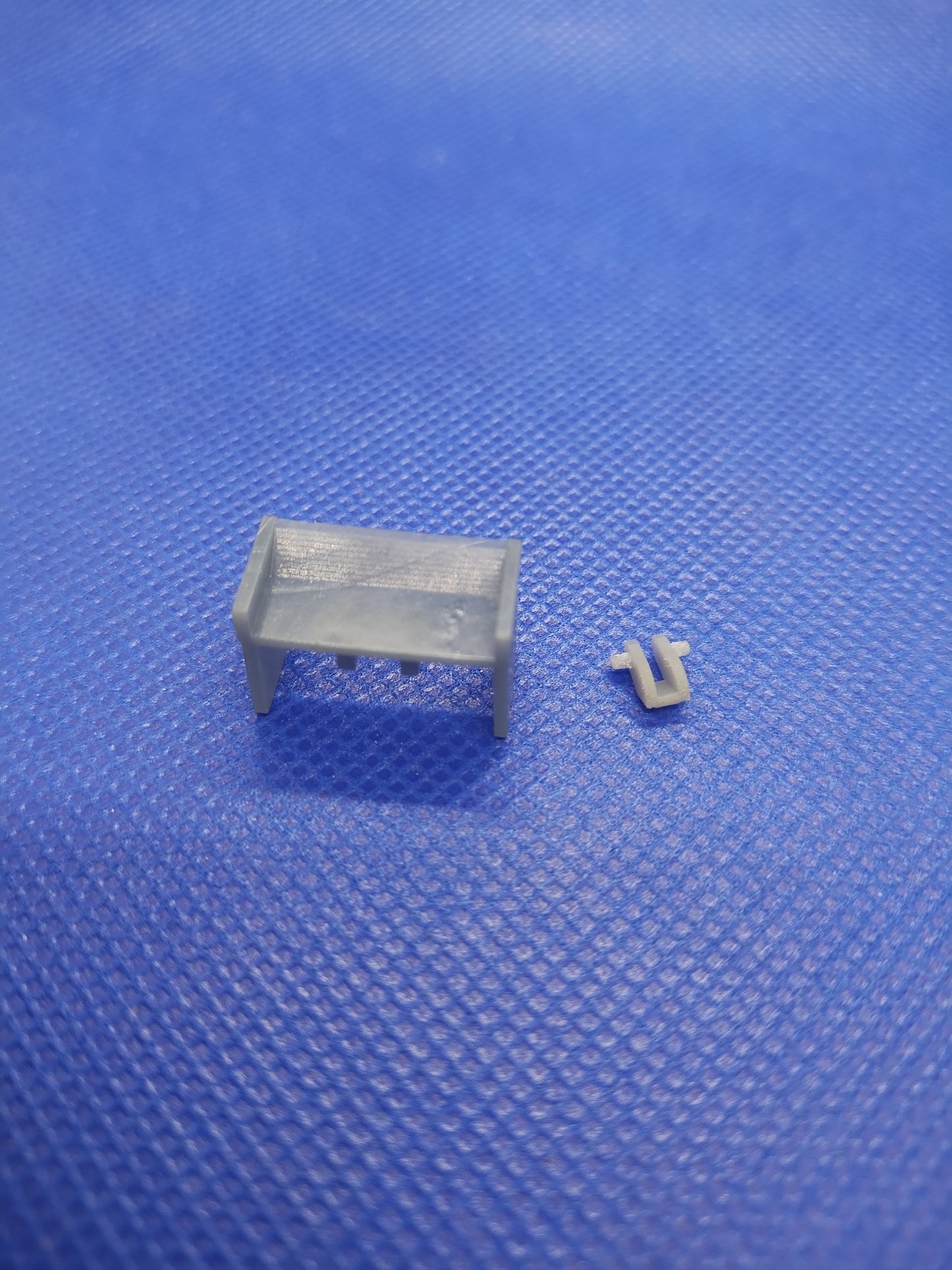 Tyco Elf Renault Indy Reproduction Wing And Wing holder