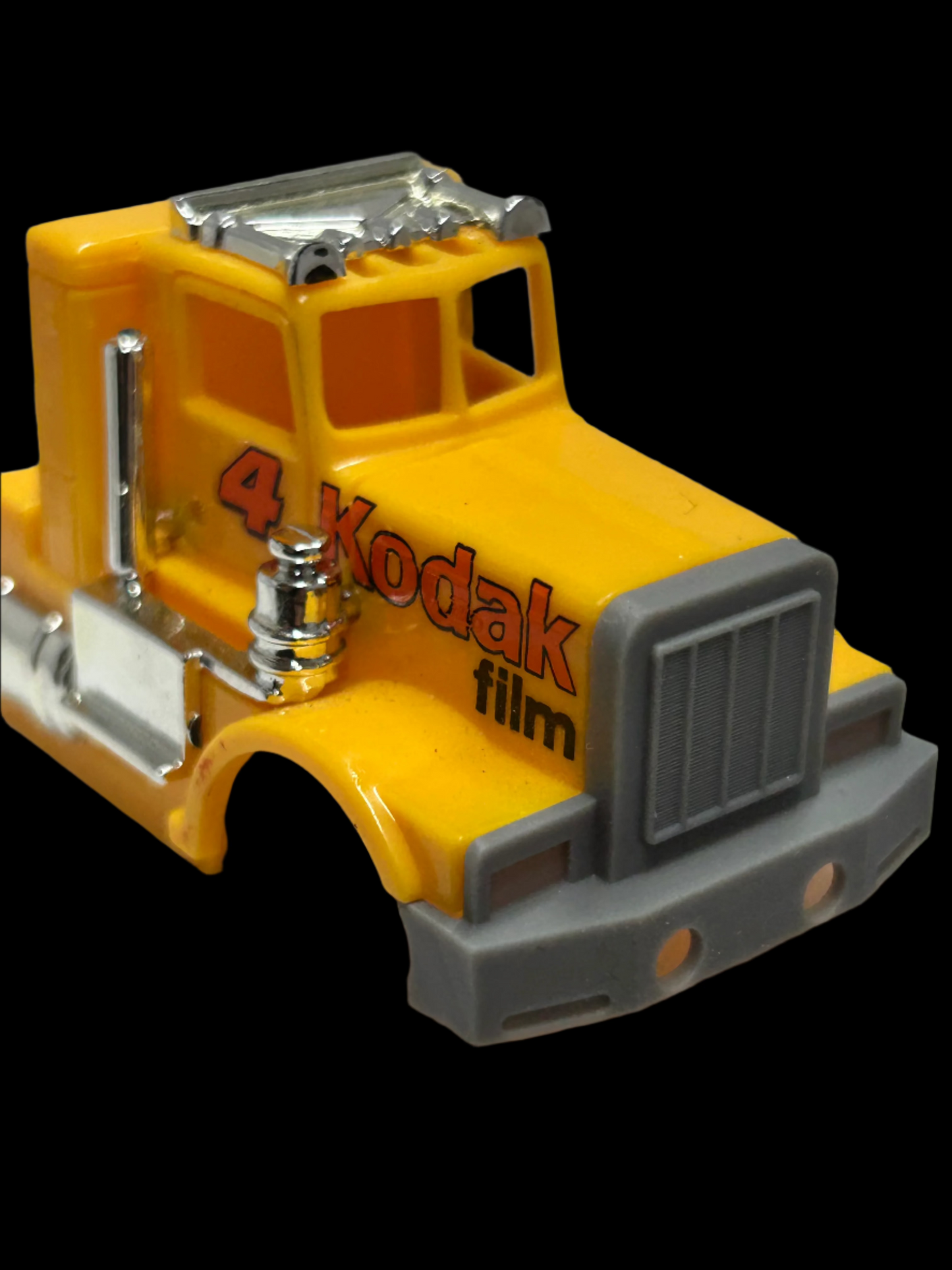 US-1 Trucking Peter Built Grill With No Headlights