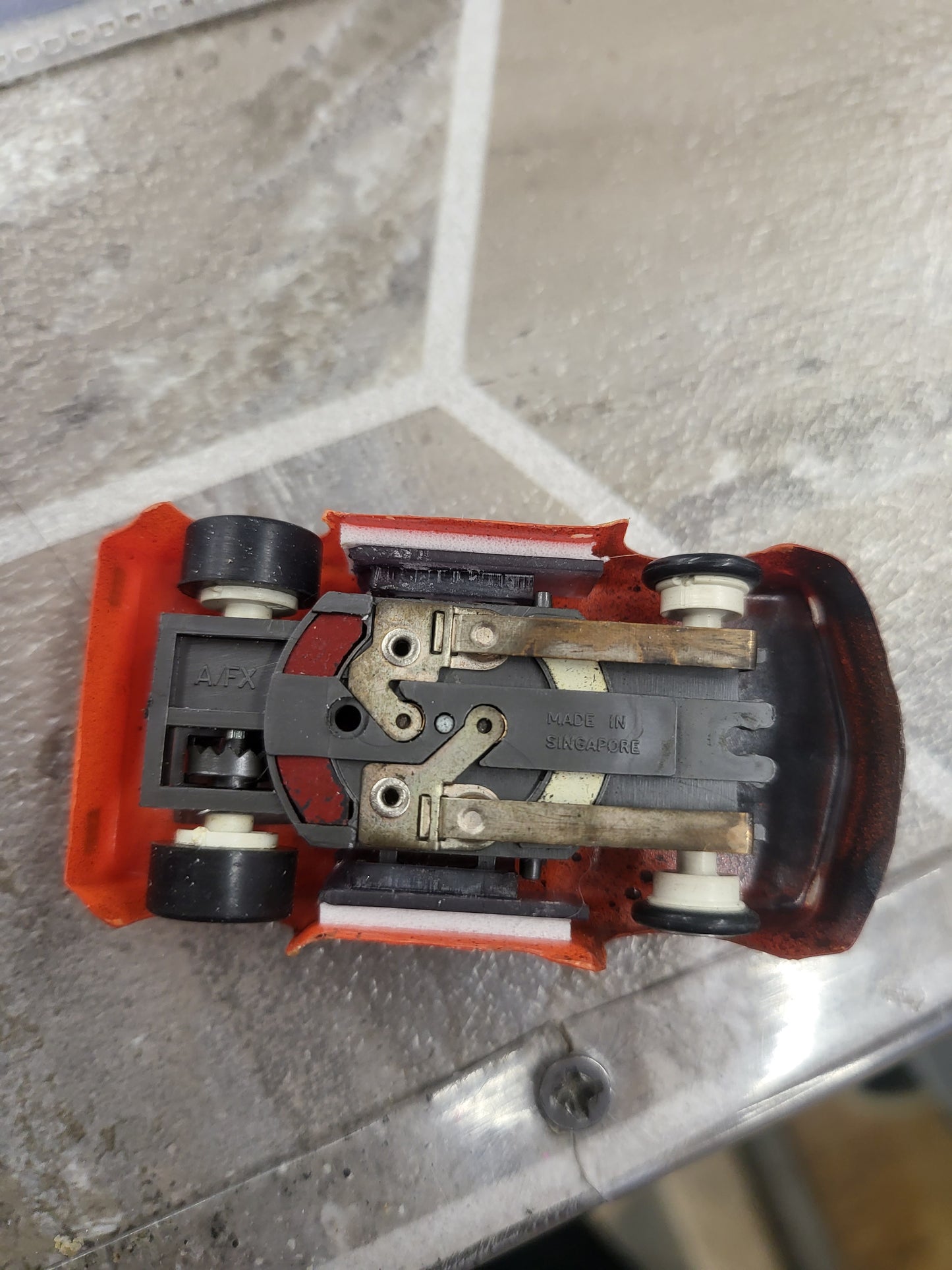 Magnatraction lexan body clip