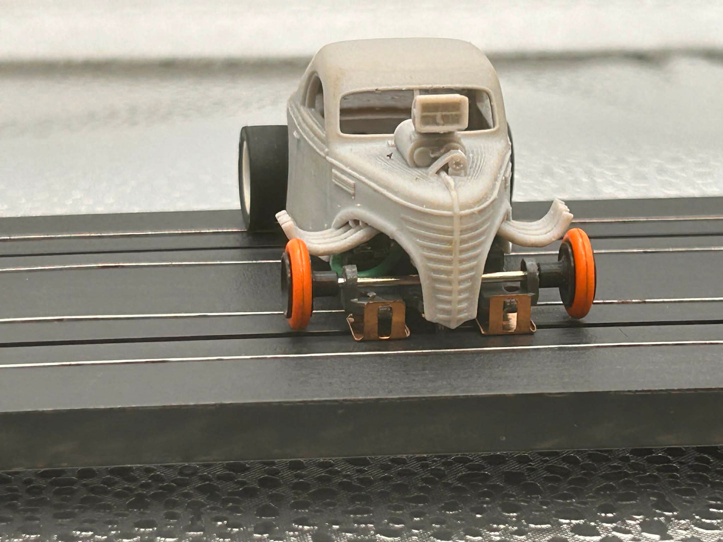 1939 MGP Fenderless Plymouth body with motor (fits a MGP 1.7 and jag chassis) (body only)