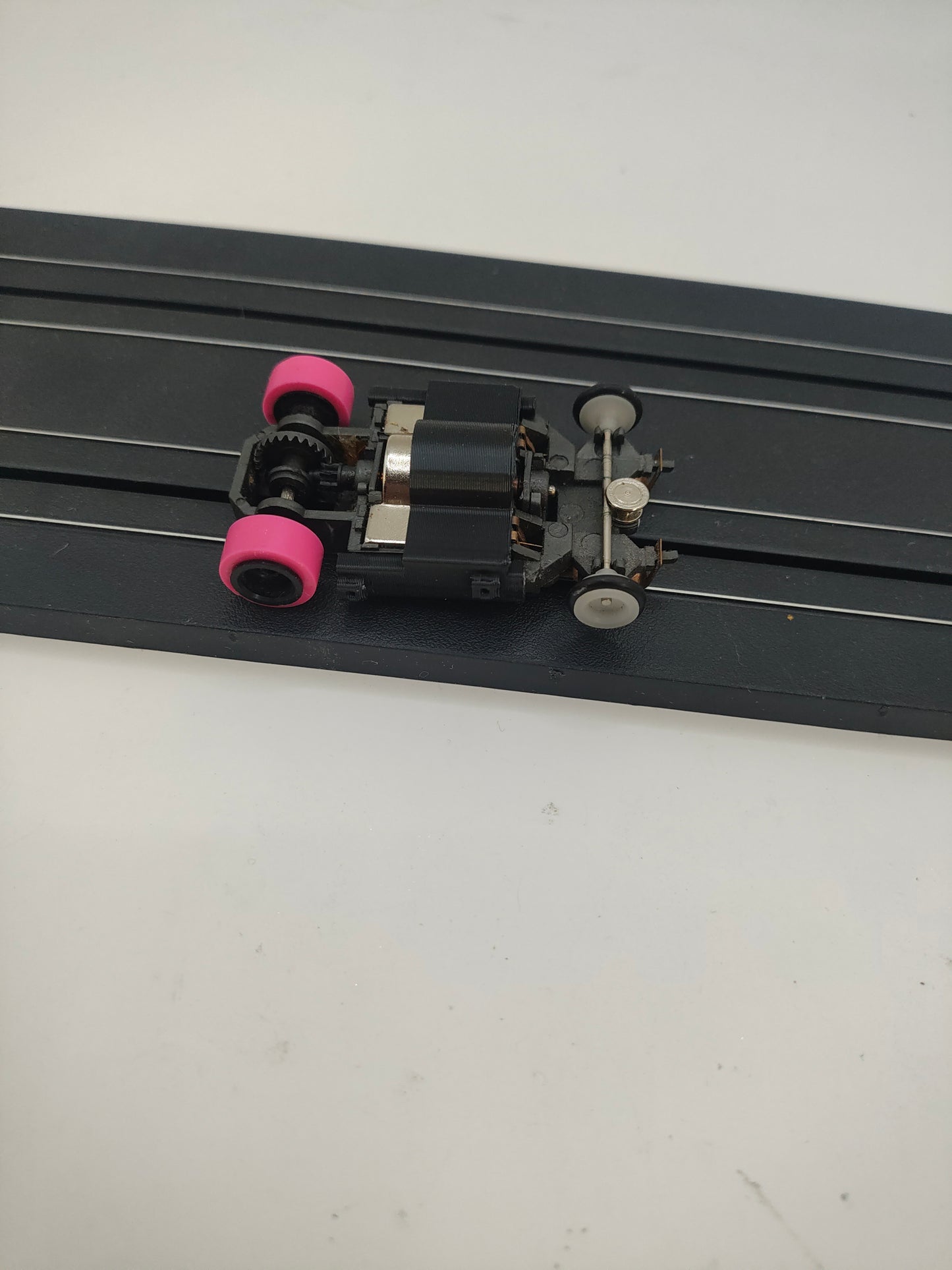 Life Like M Chassis Viper Lexan Pin Clip