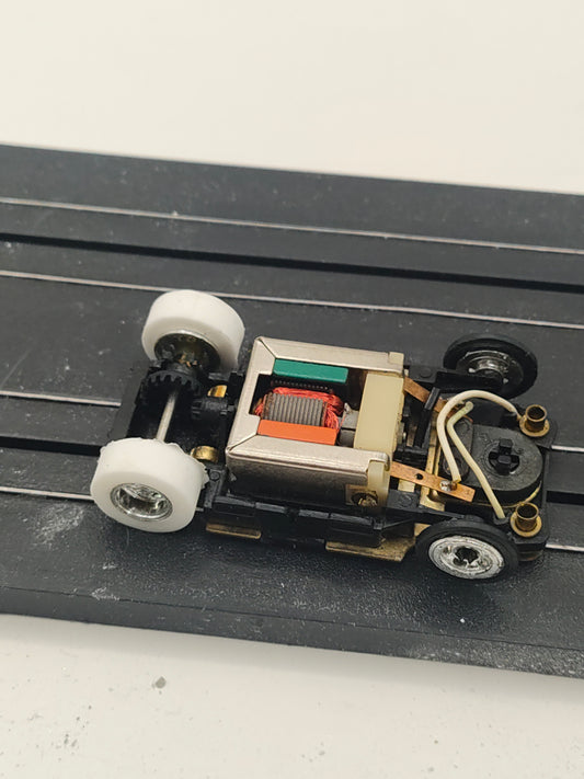 Tyco White Reproduction Tires (pair of 2)