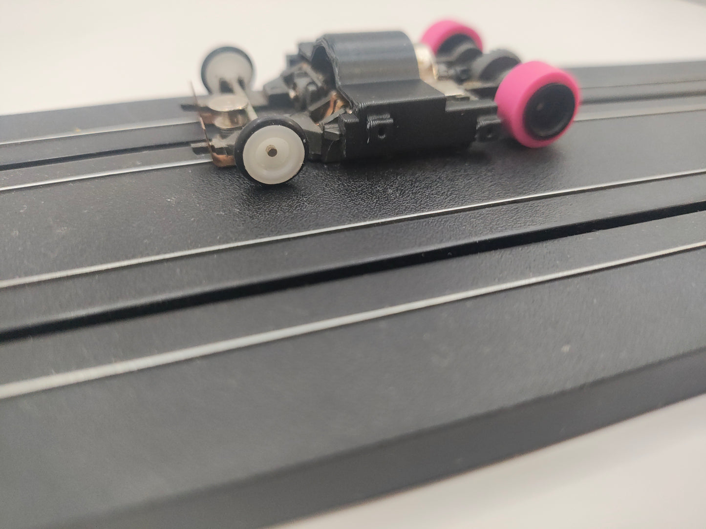 Life Like M Chassis Viper Lexan Pin Clip