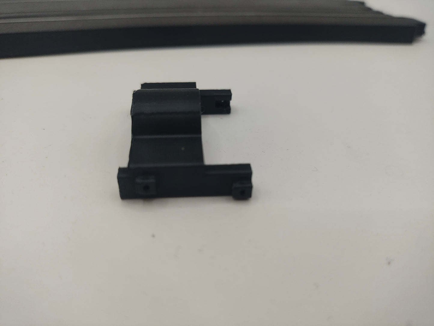 Life Like M Chassis Viper Lexan Pin Clip